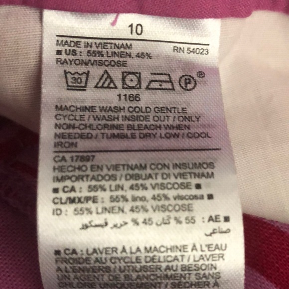 3/$20 Everyday linen blend short with 3.5” inseam - Picture 4 of 5